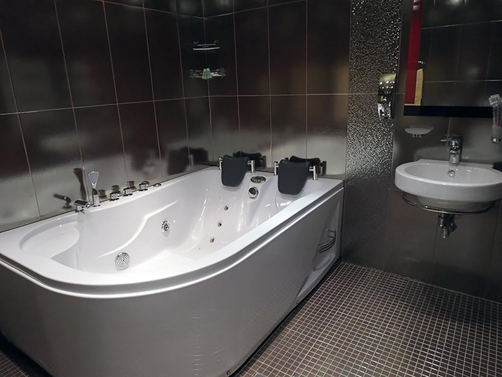 White House Hotel Jerevan Rom bilde